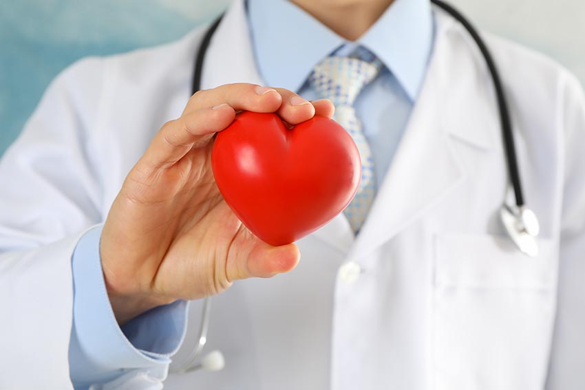 Καρδιακή προσβολή: Γιατί συμβαίνει, συμπτώματα και αντιμετώπιση!